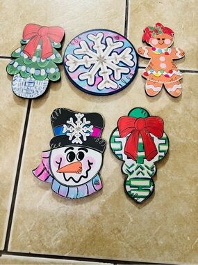 Festive Holiday Wooden Ornament Set - Multicolor
